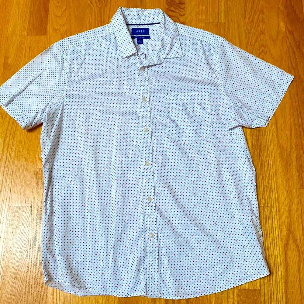 Men’s Apt. 9 Short-Sleeve Shirt! Like New!